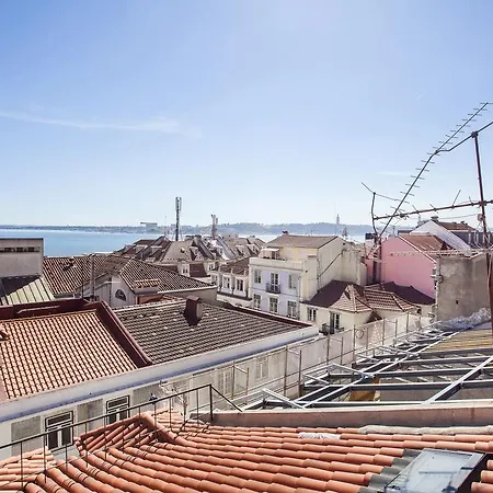 Lovelystay - Cais Apartment River View Lisbon Exterior photo