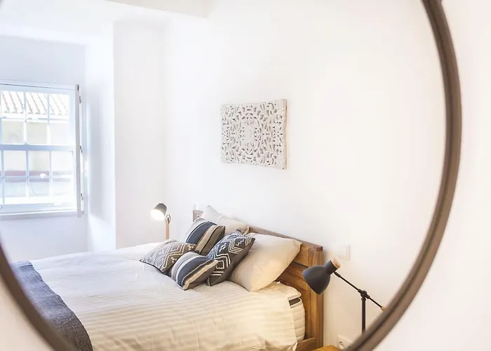Lovelystay - Cais Apartment River View